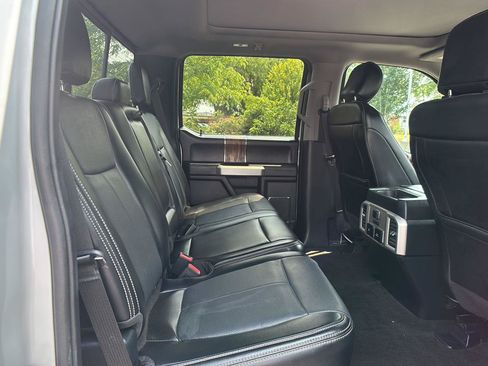 Used 2018 Ford F150 Lariat w/ Equipment Group 502A Luxury AWD/4WD image 16