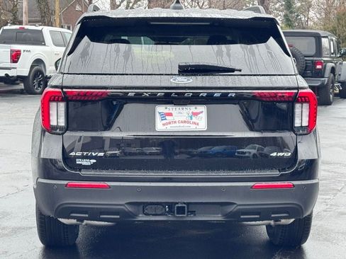 New 2026 Ford Explorer Active AWD/4WD image 18