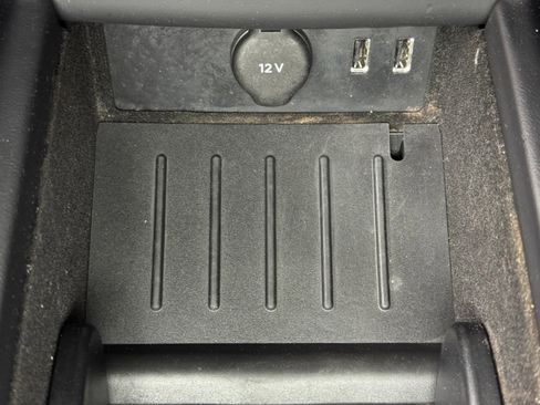 Used 2017 Tesla Model X 75D image 33