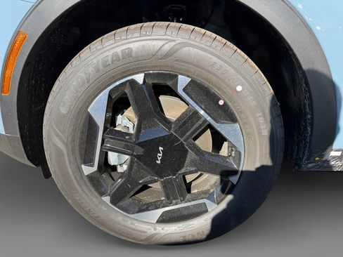 New 2026 Kia Sportage S image 9