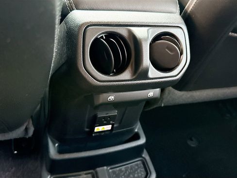 Used 2021 Jeep Wrangler Unlimited Sahara w/ Cold Weather Group AWD/4WD image 28