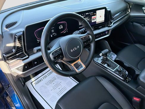 Used 2024 Kia Sportage EX image 25