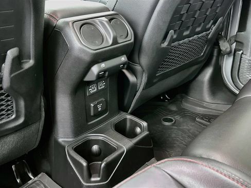 Used 2023 Jeep Gladiator Rubicon w/ Cold Weather Group AWD/4WD image 26