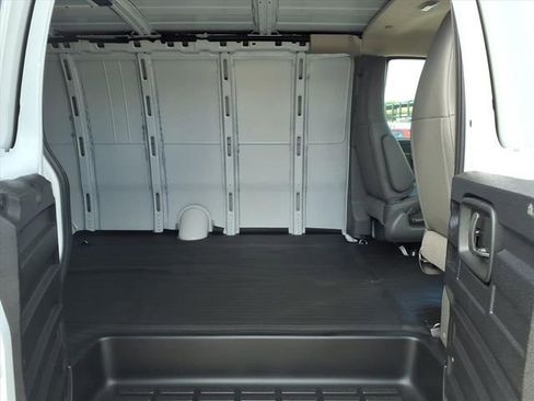 New 2025 GMC Savana 2500 Extended w/ Driver Convenience Package RWD image 4