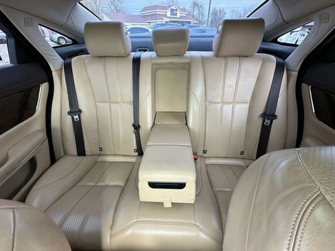 Used 2013 Jaguar XJ image 16