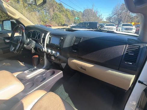 Used 2016 Toyota Sequoia Platinum image 16