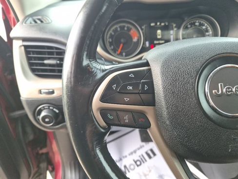 Used 2016 Jeep Cherokee Latitude w/ Comfort & Convenience Group image 19