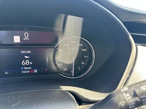 Used 2019 Cadillac XT4 Premium Luxury w/ Driver Assist Package AWD/4WD image 11