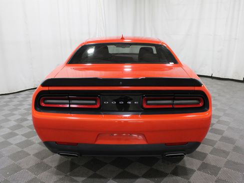 Used 2017 Dodge Challenger SXT w/ Sound Group image 33