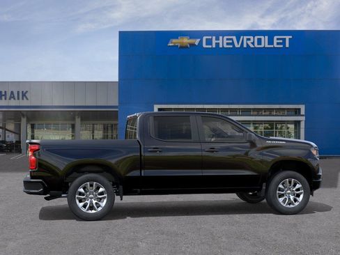 New 2026 Chevrolet Silverado 1500 Custom RWD image 5
