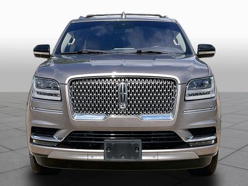 Used 2018 Lincoln Navigator L Reserve w/ Technology Package AWD/4WD image 4