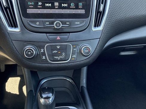 Used 2016 Chevrolet Malibu LT FWD image 19