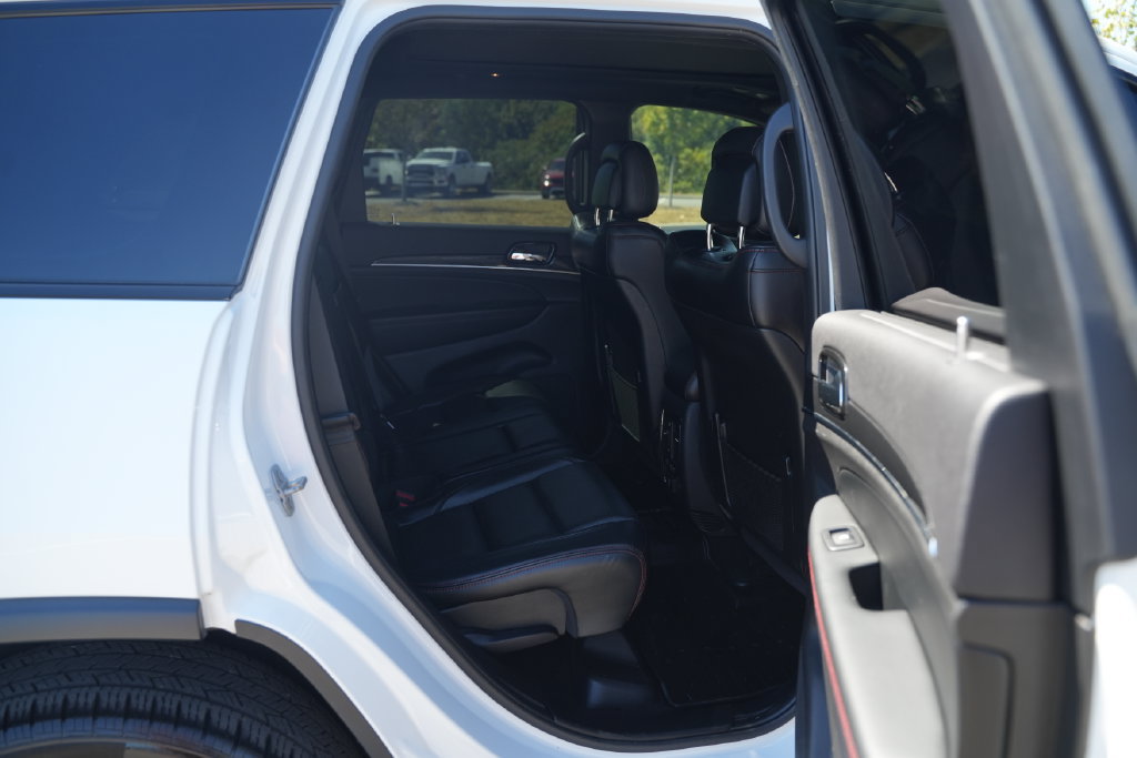 Used 2021 Jeep Grand Cherokee Trailhawk w/ Trailhawk Luxury Group AWD/4WD image 25