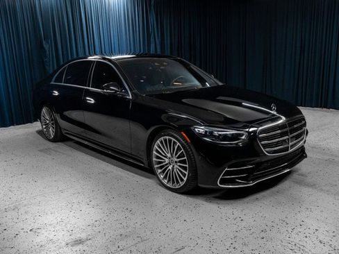 Certified 2023 Mercedes-Benz S 580 S 580 4MATIC&reg; Sedan image 3