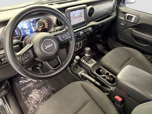 Used 2020 Jeep Wrangler Sport AWD/4WD image 7