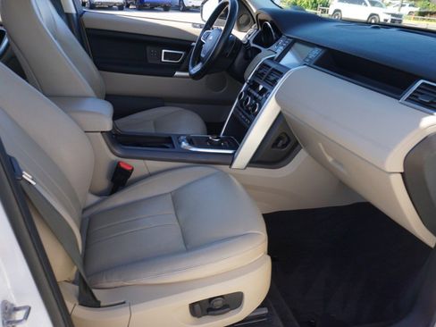 Used 2019 Land Rover Discovery Sport HSE image 14