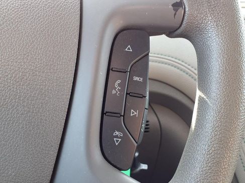 Used 2013 Chevrolet Traverse LS FWD image 19