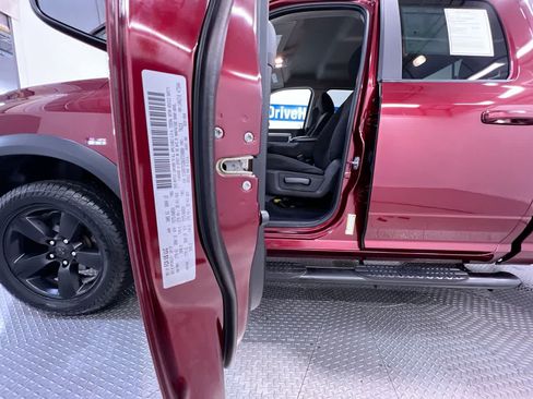 Used 2019 RAM 1500 Warlock AWD/4WD image 38