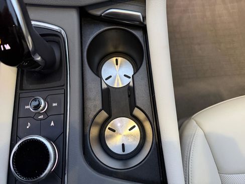 Used 2024 Cadillac XT6 Premium Luxury w/ Technology Package image 28