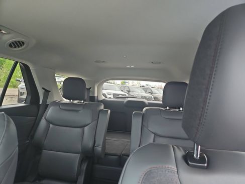Used 2026 Ford Explorer Active w/ Active Comfort Package AWD/4WD image 10
