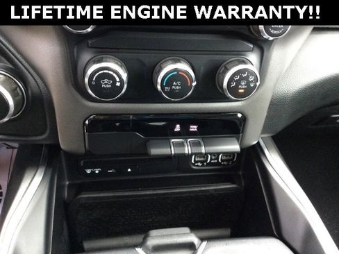 Used 2019 RAM 1500 Big Horn image 18