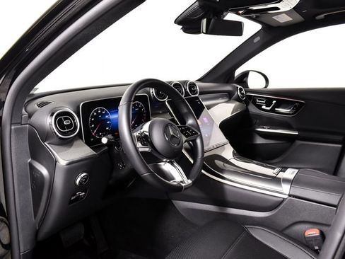 Certified 2025 Mercedes-Benz GLC 300 image 19
