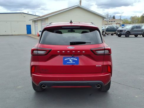 Used 2024 Ford Escape ST-Line w/ Tech Pack #1 AWD/4WD image 5