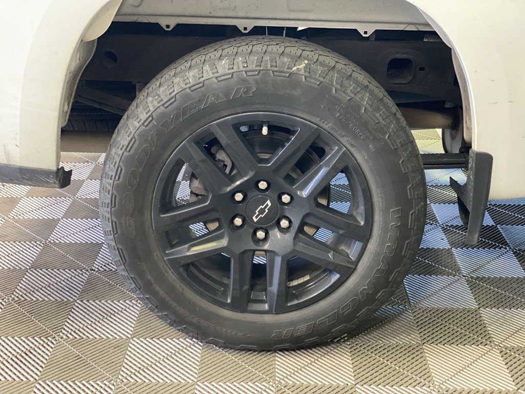 Used 2023 Chevrolet Silverado 1500 RST w/ Z71 Off-Road Package AWD/4WD image 18