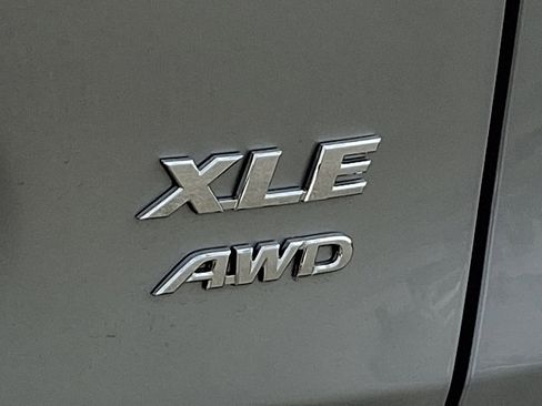 Used 2025 Toyota RAV4 XLE image 30