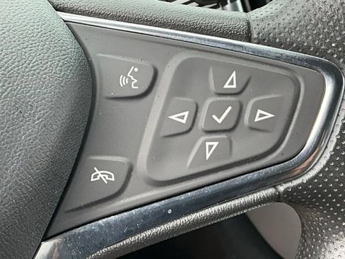 Used 2021 Chevrolet Equinox LS FWD image 29