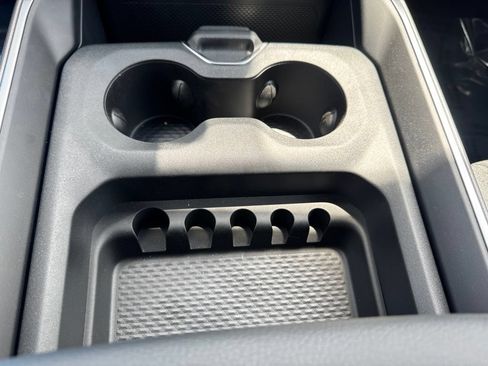 New 2026 RAM 1500 Express AWD/4WD image 18