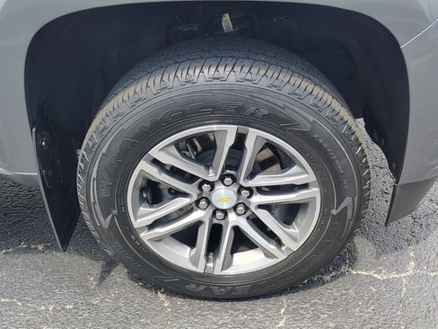 Used 2022 Chevrolet Colorado W/T w/ Custom Special Edition AWD/4WD image 9