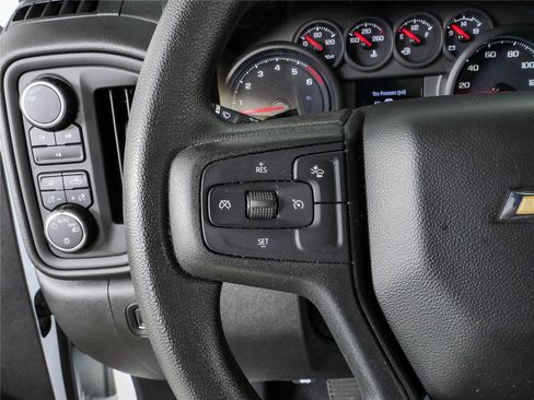 Used 2024 Chevrolet Silverado 2500 Custom w/ Custom Value Package AWD/4WD image 9