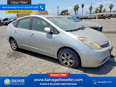 Used 2004 Toyota Prius w/ Pkg 9 FWD image 5