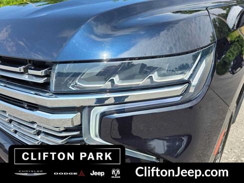Used 2021 Chevrolet Tahoe Premier w/ Premium Package AWD/4WD image 7