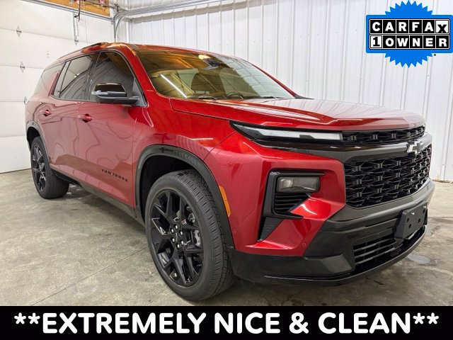 Used 2025 Chevrolet Traverse RS AWD/4WD image 1