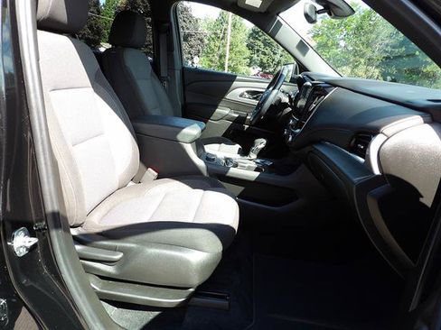 Used 2022 Chevrolet Traverse LT AWD/4WD image 41