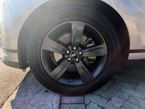 Used 2020 Land Rover Range Rover Velar R-Dynamic S image 46