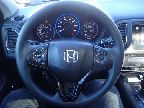 Used 2017 Honda HR-V EX image 15
