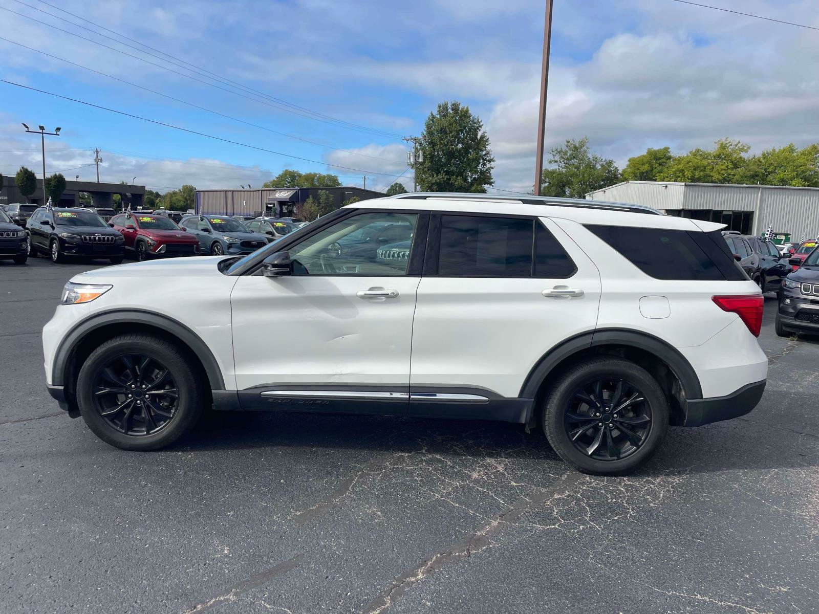 Used 2020 Ford Explorer Limited AWD/4WD image 4