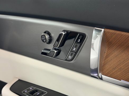 New 2026 Cadillac Vistiq Luxury w/ LPO, Floor Liner Package AWD/4WD image 51