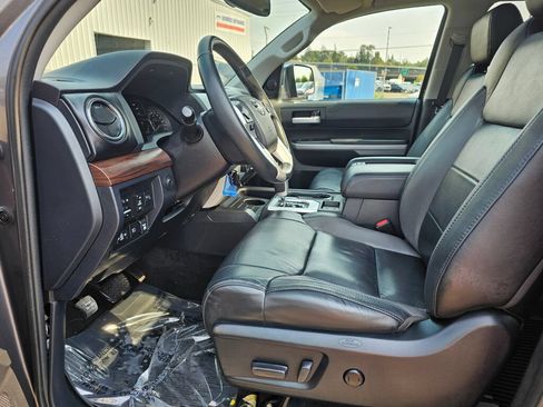 Used 2019 Toyota Tundra Limited w/ Limited Premium Package AWD/4WD image 21