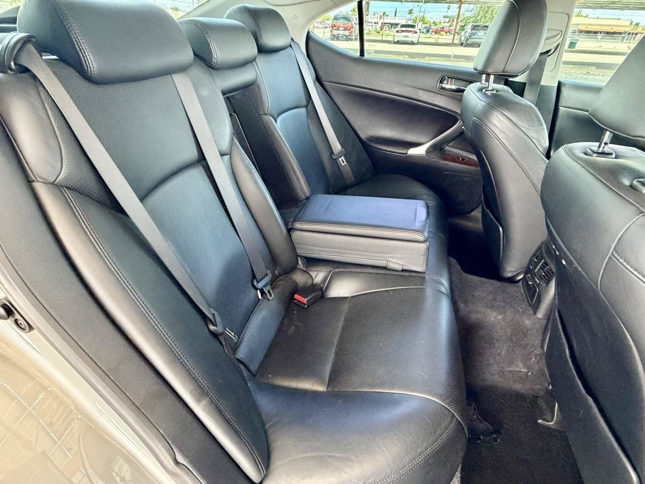 Used 2007 Lexus IS 350 RWD image 11