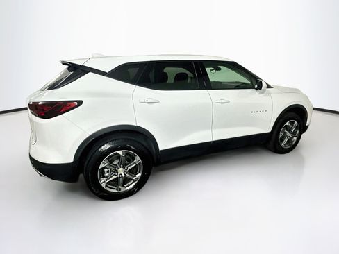 Used 2026 Chevrolet Blazer LT FWD image 10