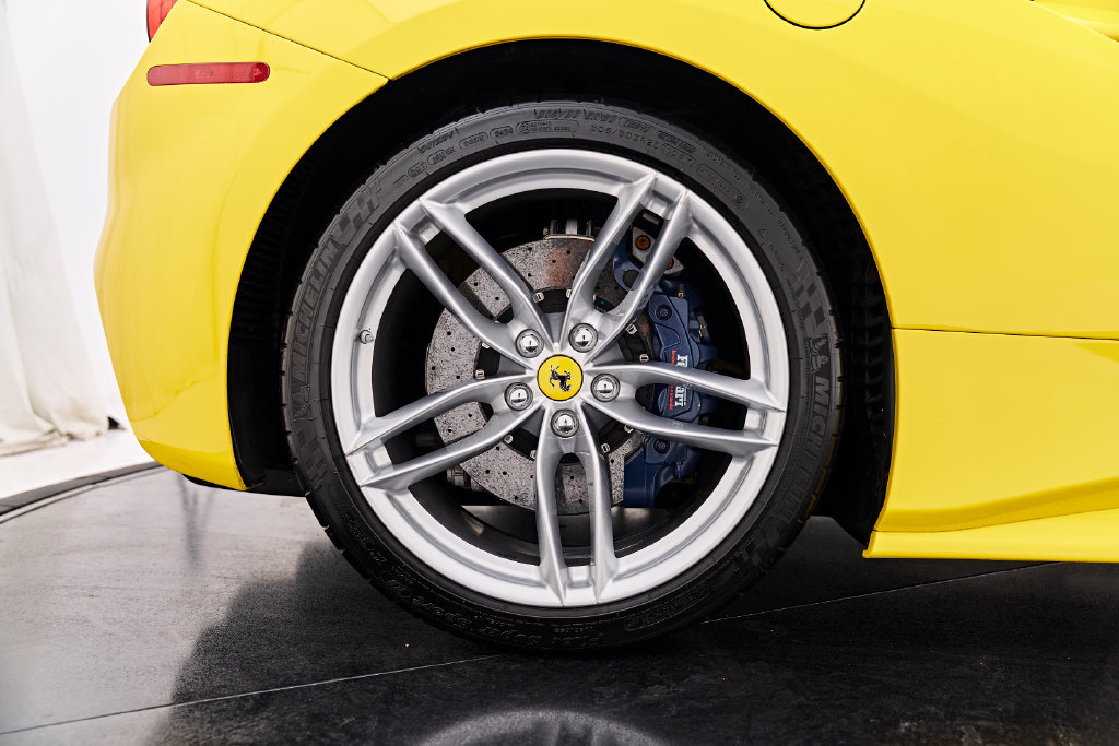 Used 2017 Ferrari 488 GTB RWD image 36