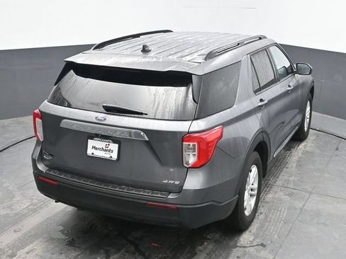 Used 2021 Ford Explorer XLT AWD/4WD image 40
