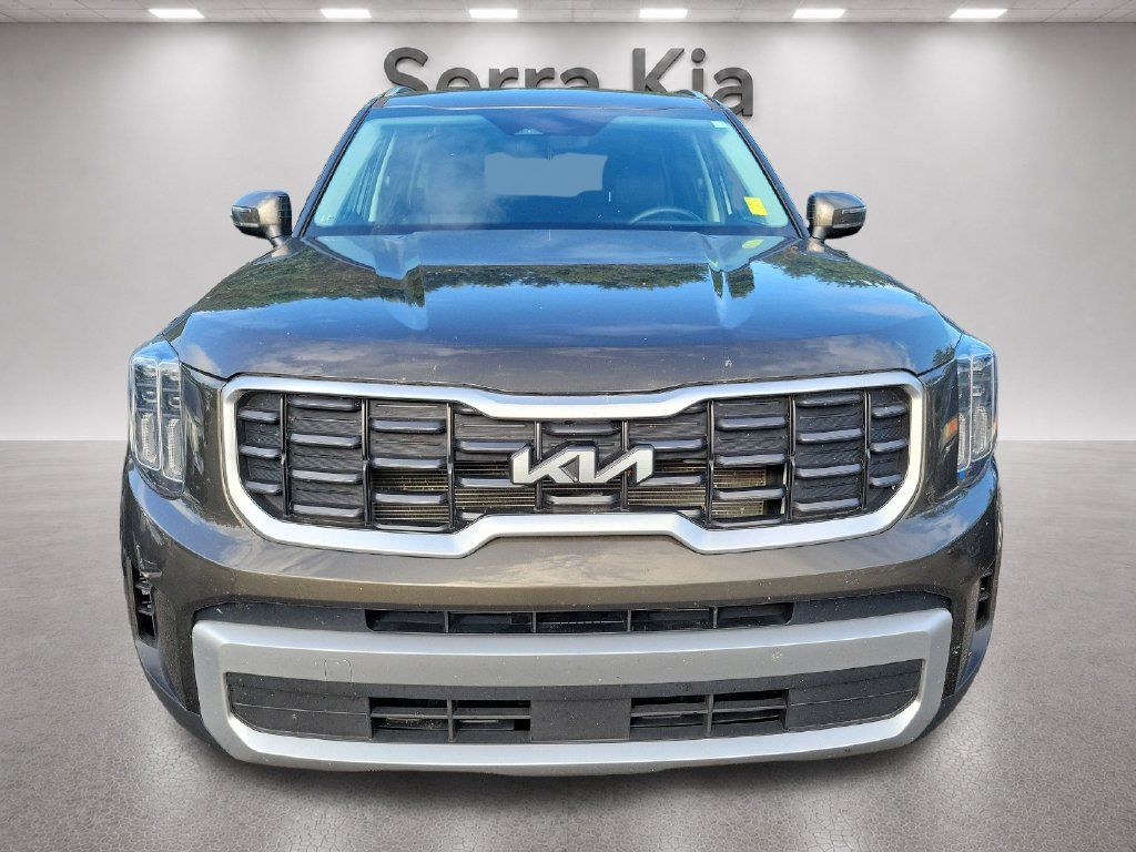 Used 2025 Kia Telluride S FWD image 2