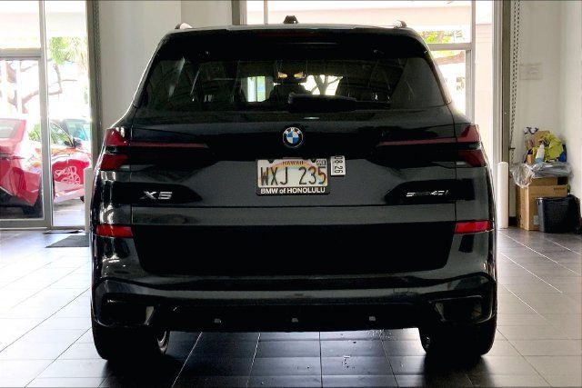 Used 2024 BMW X5 sDrive40i w/ M Sport Package RWD image 4
