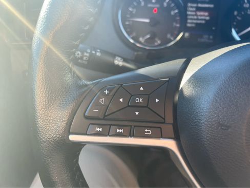 Used 2022 Nissan Rogue Sport SV image 21