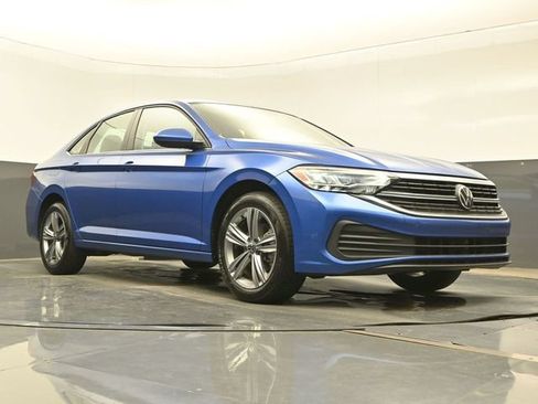 Used 2024 Volkswagen Jetta SE w/ Panoramic Sunroof Package FWD image 26
